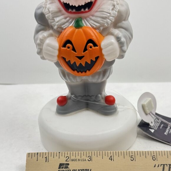Pennywise Lighted Blow Mold 12" IT Chapter Two Gemmy Clown Battery 2024 NEW - Picture 13 of 13